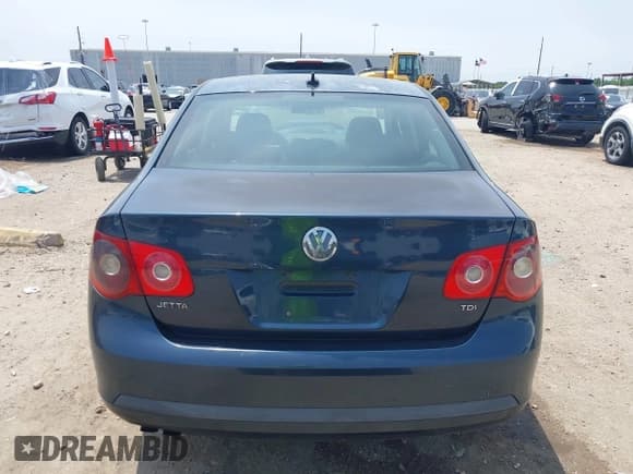 ✅ 2006 Volkswagen Jetta 1.9L TDI • VIN: 3VWDT81K96M024887 • Lot: 42313682. Listed on IAAI with 273,845 mi. Free auction sales archive from the USA and detailed vehicle history report at DreamBid. Image 16.