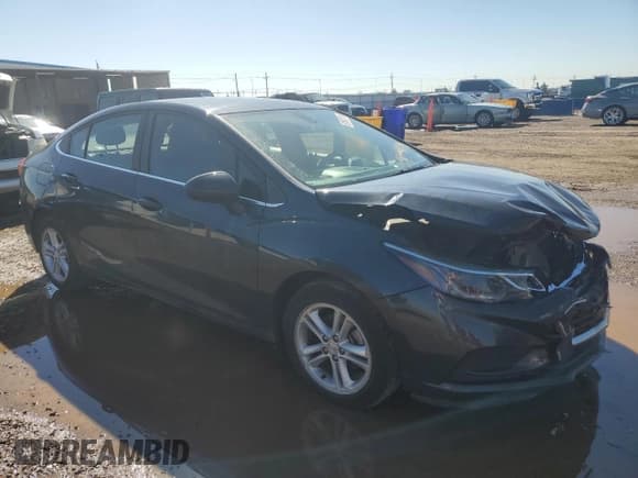 ✅ 2018 Chevrolet Cruze LT • VIN: 1G1BE5SM1J7155018 • Лот: 81802705. Опубликован ранее на Copart с пробегом 87 489 миль. Бесплатный доступ к архиву аукционных продаж из США и подробный отчёт об истории автомобиля на DreamBid. Изображение 4.