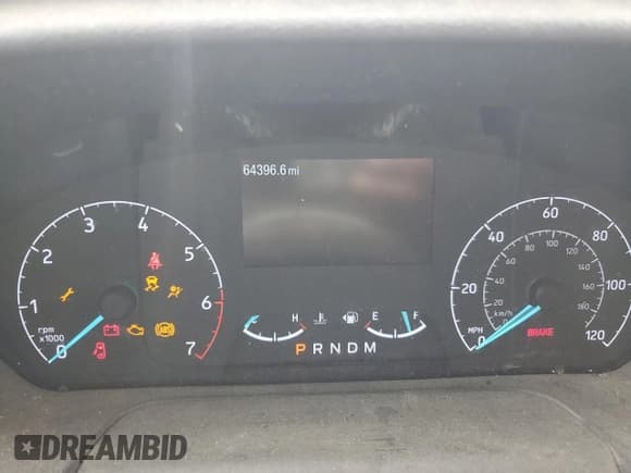 ✅ 2020 Ford Transit Cargo • VIN: 1FTBR1XG9LKB78778 • Lot: 46772515. Wystawiony na Copart z przebiegiem 64 396 mil. Bezpłatny archiwum sprzedaży aukcyjnych z USA i szczegółowy raport historii pojazdu na DreamBid. Zdjęcie 9.