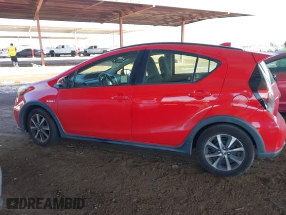 ✅ 2018 Toyota Prius Two • VIN: JTDKDTB32J1600035 • Lot: 43712679. Listed on IAAI with 263,088 mi. Free auction sales archive from the USA and detailed vehicle history report at DreamBid. Image 14.