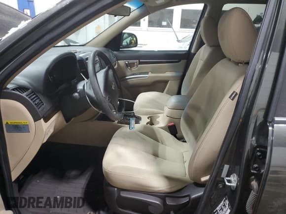 ✅ 2012 Hyundai Santa Fe GLS • VIN: 5XYZG3AB6CG149323 • Lot: 82006814. Listed on Copart with 98,087 mi. Free auction sales archive from the USA and detailed vehicle history report at DreamBid. Image 7.
