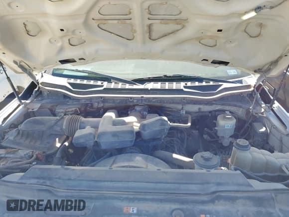 ✅ 2019 Ford F-250 XL • VIN: 1FTBF2A67KED13428 • Lot: 43662167. Wystawiony na IAAI z przebiegiem 199 623 mil. Bezpłatny archiwum sprzedaży aukcyjnych z USA i szczegółowy raport historii pojazdu na DreamBid. Zdjęcie 10.