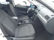 ✅ 2013 Volkswagen Passat Wolfsburg Edition • VIN: 1VWAH7A35DC044480 • Лот: 42924580. Опубликован ранее на IAAI с пробегом 180 534 миль. Бесплатный доступ к архиву аукционных продаж из США и подробный отчёт об истории автомобиля на DreamBid. Изображение 5.