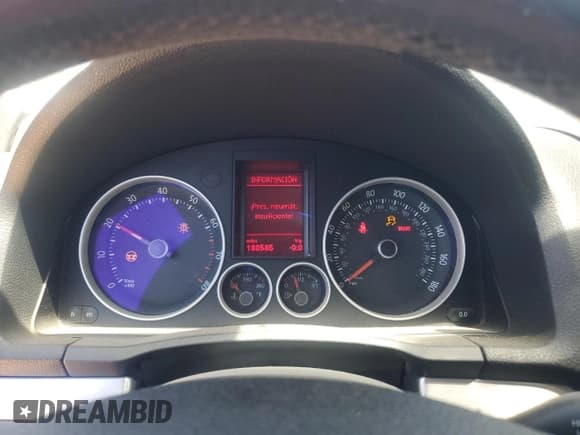 ✅ 2008 Volkswagen Golf GTI • VIN: WVWGV71K38W234876 • Lot: 60152655. Wystawiony na Copart z przebiegiem 180 585 mil. Bezpłatny archiwum sprzedaży aukcyjnych z USA i szczegółowy raport historii pojazdu na DreamBid. Zdjęcie 9.