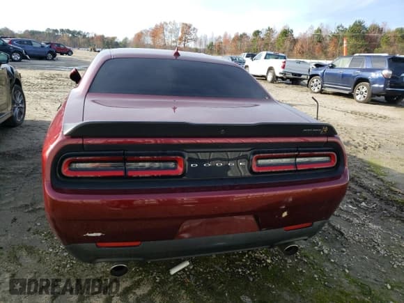 ✅ 2021 Dodge Challenger R/T Scat Pack • VIN: 2C3CDZFJXMH530794 • Lot: 69118882. Wystawiony na Copart z przebiegiem 14 938 mil. Bezpłatny archiwum sprzedaży aukcyjnych z USA i szczegółowy raport historii pojazdu na DreamBid. Zdjęcie 6.
