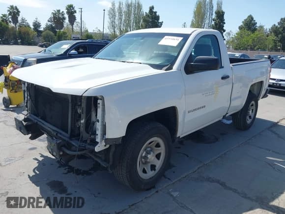 ✅ 2018 Chevrolet Silverado 1500 Work Truck • VIN: 1GCNCNEH1JZ117091 • Лот: 41970834. Опубликован ранее на IAAI с пробегом 109 338 миль. Бесплатный доступ к архиву аукционных продаж из США и подробный отчёт об истории автомобиля на DreamBid. Изображение 2.