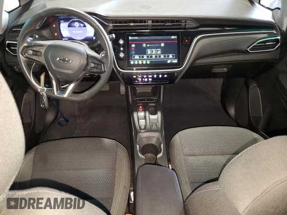 ✅ 2023 Chevrolet Bolt EV 1LT • VIN: 1G1FW6S08P4194751 • Lot: 69592084. Wystawiony na Copart z przebiegiem 26 676 mil. Bezpłatny archiwum sprzedaży aukcyjnych z USA i szczegółowy raport historii pojazdu na DreamBid. Zdjęcie 8.