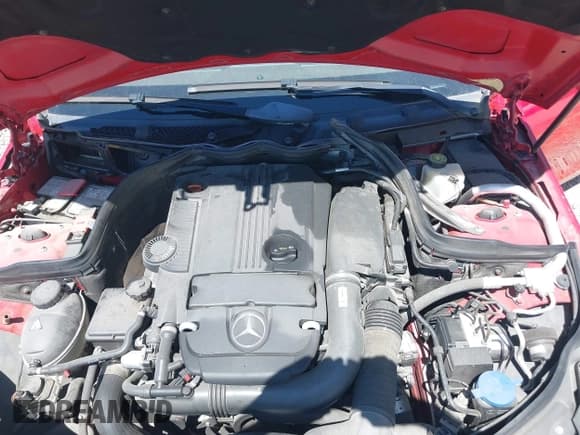 ✅ 2013 Mercedes-Benz C 250 • VIN: WDDGJ4HB8DG054917 • Lot: 42052440. Wystawiony na IAAI z przebiegiem 65 255 mil. Bezpłatny archiwum sprzedaży aukcyjnych z USA i szczegółowy raport historii pojazdu na DreamBid. Zdjęcie 10.