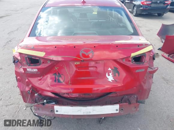 ✅ 2014 Mazda 3 S Grand Touring • VIN: JM1BM1W32E1178143 • Lot: 43674078. Listed on IAAI with 68,556 mi. Free auction sales archive from the USA and detailed vehicle history report at DreamBid. Image 17.