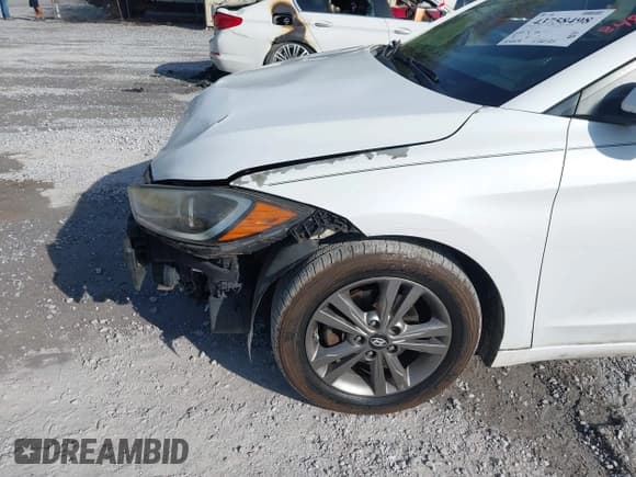 ✅ 2017 Hyundai Elantra Limited • VIN: 5NPD84LF7HH120281 • Lot: 43758498. Listed on IAAI with 188,618 mi. Free auction sales archive from the USA and detailed vehicle history report at DreamBid. Image 19.