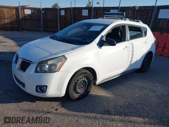 ✅ 2009 Pontiac Vibe • VIN: 5Y2SM67069Z447852 • Lot: 42641621. Wystawiony na IAAI z przebiegiem 190 089 mil. Bezpłatny archiwum sprzedaży aukcyjnych z USA i szczegółowy raport historii pojazdu na DreamBid. Zdjęcie 2.