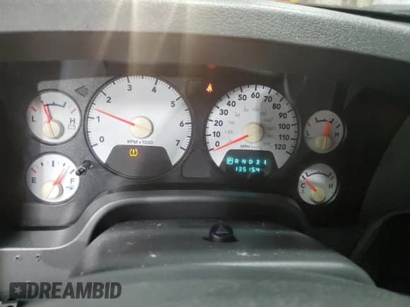 ✅ 2008 Dodge 1500 ST • VIN: 1D7HU18N38S621378 • Лот: 78636354. Опубликован ранее на Copart с пробегом 135 154 миль. Бесплатный доступ к архиву аукционных продаж из США и подробный отчёт об истории автомобиля на DreamBid. Изображение 9.