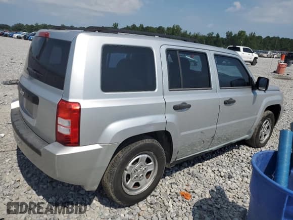 ✅ 2010 Jeep Patriot Sport • VIN: 1J4NT2GA7AD515931 • Лот: 66563725. Опубликован ранее на Copart с пробегом 197 716 миль. Бесплатный доступ к архиву аукционных продаж из США и подробный отчёт об истории автомобиля на DreamBid. Изображение 3.