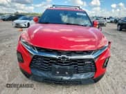 ✅ 2020 Chevrolet Blazer RS • VIN: 3GNKBERS2LS676684 • Lot: 82353065. Wystawiony na Copart z przebiegiem 90 991 mil. Bezpłatny archiwum sprzedaży aukcyjnych z USA i szczegółowy raport historii pojazdu na DreamBid. Zdjęcie 5.