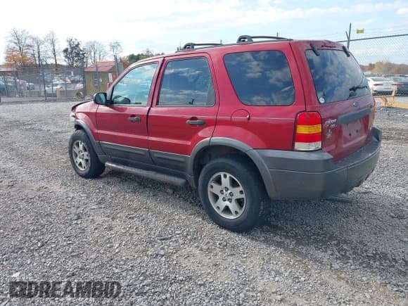 ✅ 2005 Ford Escape XLT • VIN: 1FMYU931X5KB15339 • Lot: 43483110. Listed on IAAI with 138,608 mi. Free auction sales archive from the USA and detailed vehicle history report at DreamBid. Image 3.