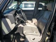 ✅ 2007 Jeep Commander Limited • VIN: 1J8HG58P97C573381 • Lot: 58002475. Listed on Copart with 130,934 mi. Free auction sales archive from the USA and detailed vehicle history report at DreamBid. Image 7.