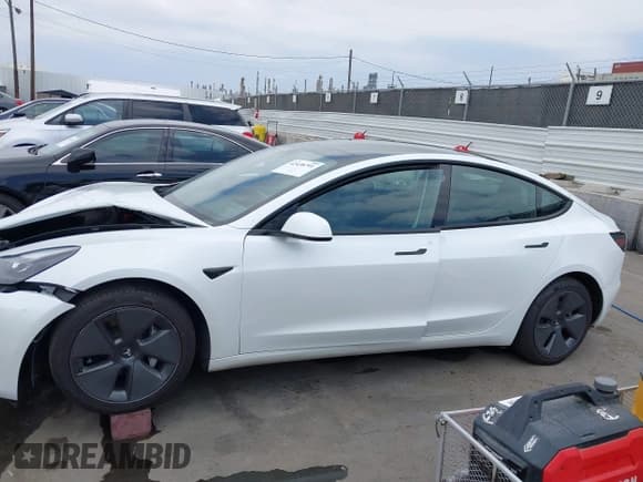 ✅ 2023 Tesla Model 3 Long Range • VIN: 5YJ3E1EB9PF393085 • Лот: 42438791. Опубликован ранее на IAAI с пробегом 126 178 миль. Бесплатный доступ к архиву аукционных продаж из США и подробный отчёт об истории автомобиля на DreamBid. Изображение 14.