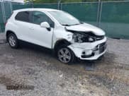 ✅ 2021 Chevrolet Trax LS • VIN: KL7CJNSB5MB326387 • Lot: 42402026. Listed on IAAI with 43,037 mi. Free auction sales archive from the USA and detailed vehicle history report at DreamBid. Image 1.