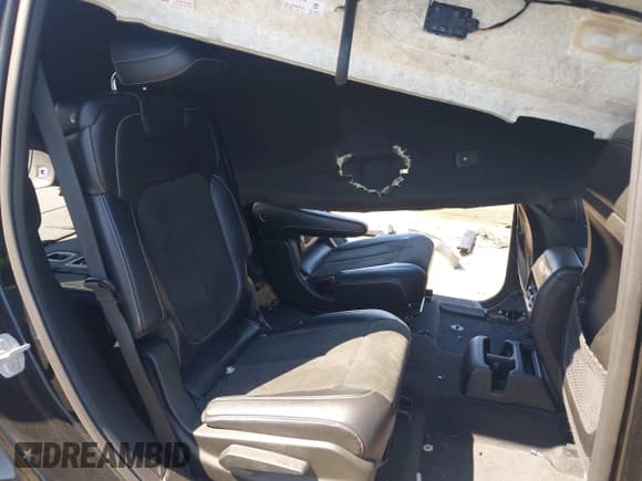 ✅ 2022 Jeep Grand Cherokee Altitude • VIN: 1C4RJJAG0N8529074 • Lot: 42242145. Listed on IAAI with Not provided. Free auction sales archive from the USA and detailed vehicle history report at DreamBid. Image 8.