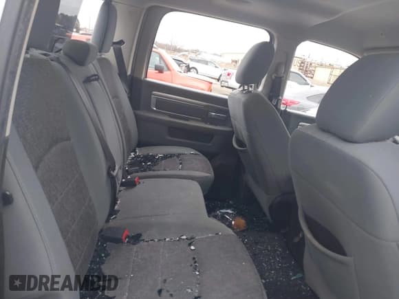 ✅ 2017 Ram 1500 Big Horn • VIN: 3C6RR7LT2HG523112 • Lot: 41732101. Wystawiony na IAAI z przebiegiem 199 533 mil. Bezpłatny archiwum sprzedaży aukcyjnych z USA i szczegółowy raport historii pojazdu na DreamBid. Zdjęcie 8.