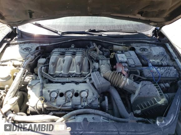 ✅ 2010 Mercury Milan Premier • VIN: 3MEHM0JG7AR623408 • Lot: 56999264. Wystawiony na Copart z przebiegiem 147 769 mil. Bezpłatny archiwum sprzedaży aukcyjnych z USA i szczegółowy raport historii pojazdu na DreamBid. Zdjęcie 11.