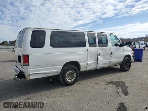 ✅ 2014 Ford Econoline Passenger XL • VIN: 1FBSS3BL8EDA40343 • Лот: 92053445. Опубликован ранее на Copart с пробегом 254 236 миль. Бесплатный доступ к архиву аукционных продаж из США и подробный отчёт об истории автомобиля на DreamBid. Изображение 3.