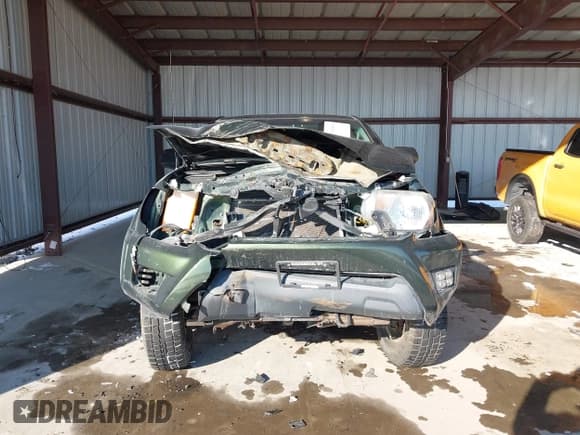 ✅ 2013 Toyota Tacoma • VIN: 5TFUX4EN5DX021738 • Lot: 41392449. Listed on IAAI with 143,057 mi. Free auction sales archive from the USA and detailed vehicle history report at DreamBid. Image 13.