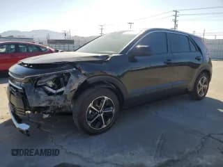 ✅ 2025 Kia Niro LX • VIN: KNDCP3LE7S5264792 • Lot: 56252185. Listed on Copart with 5,118 mi. Free auction sales archive from the USA and detailed vehicle history report at DreamBid. Image 1.