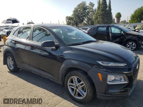 ✅ 2020 Hyundai Kona SE • VIN: KM8K12AA8LU449010 • Лот: 66320964. Опубликован ранее на Copart с пробегом 38 552 миль. Бесплатный доступ к архиву аукционных продаж из США и подробный отчёт об истории автомобиля на DreamBid. Изображение 4.