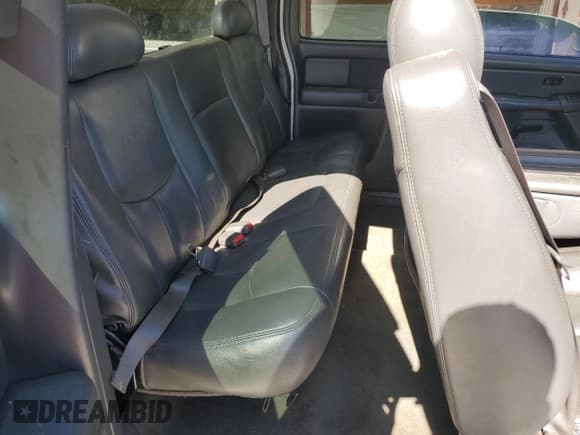 ✅ 2004 Chevrolet Silverado 2500HD LT • VIN: 1GCHK29274E344575 • Лот: 57837215. Опубликован ранее на Copart с пробегом 209 642 миль. Бесплатный доступ к архиву аукционных продаж из США и подробный отчёт об истории автомобиля на DreamBid. Изображение 10.