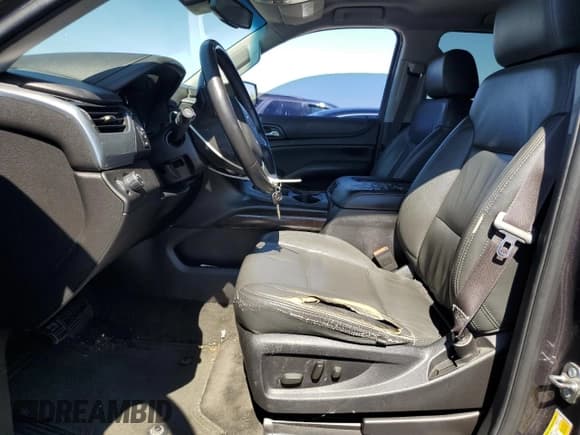 ✅ 2015 Chevrolet Suburban LS • VIN: 1GNSCHKC4FR257311 • Lot: 55975425. Listed on Copart with 193,728 mi. Free auction sales archive from the USA and detailed vehicle history report at DreamBid. Image 7.