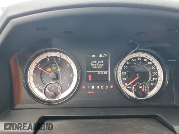 2024 Ram 1500 SLT z VIN 1C6RR6GG8RS142365, wystawiony jako Copart lot #52584485 z przebiegiem 4 299 mil mil oraz Nie do naprawy • Non repairable. Historia ofert i sprzedaży dostępna na DreamBid. Obrazek 9.