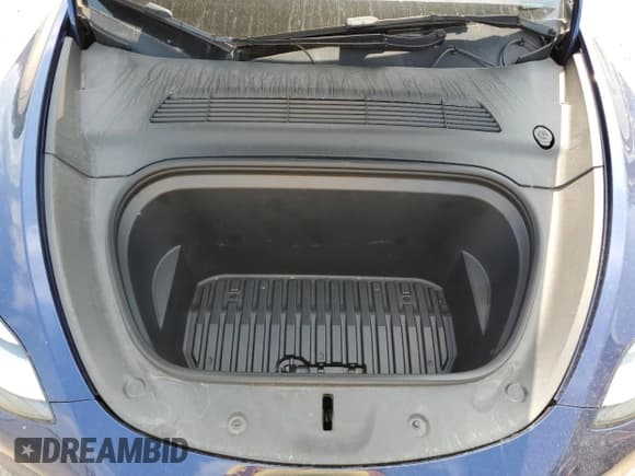 ✅ 2022 Tesla Model Y Long Range • VIN: 7SAYGDEE7NF436897 • Лот: 57336655. Опубликован ранее на Copart с пробегом 104 089 миль. Бесплатный доступ к архиву аукционных продаж из США и подробный отчёт об истории автомобиля на DreamBid. Изображение 12.