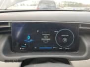 ✅ 2022 Hyundai Tucson Limited • VIN: 5NMJE3AE1NH029676 • Lot: 90490455. Wystawiony na Copart z przebiegiem 56 444 mil. Bezpłatny archiwum sprzedaży aukcyjnych z USA i szczegółowy raport historii pojazdu na DreamBid. Zdjęcie 9.