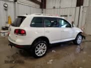 ✅ 2009 Volkswagen Touareg V6 • VIN: WVGFM77L69D035733 • Лот: 89385335. Опубликован ранее на Copart с пробегом 84 557 миль. Бесплатный доступ к архиву аукционных продаж из США и подробный отчёт об истории автомобиля на DreamBid. Изображение 3.