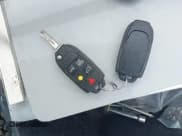 ✅ 2007 Volvo S60 2.4L Turbo • VIN: YV1RS547472608263 • Lot: 41713156. Wystawiony na IAAI z przebiegiem 188 430 mil. Bezpłatny archiwum sprzedaży aukcyjnych z USA i szczegółowy raport historii pojazdu na DreamBid. Zdjęcie 11.