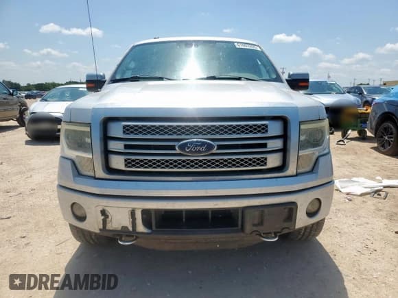 ✅ 2013 Ford F-150 XL • VIN: 1FTFW1ET1DFD25776 • Лот: 61003205. Опубликован ранее на Copart с пробегом 117 241 миль. Бесплатный доступ к архиву аукционных продаж из США и подробный отчёт об истории автомобиля на DreamBid. Изображение 5.