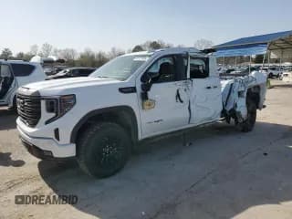 ✅ 2023 GMC Sierra 1500 AT4X • VIN: 3GTUUFEL9PG136421 • Лот: 49137495. Опубликован ранее на Copart с пробегом 48 013 миль. Бесплатный доступ к архиву аукционных продаж из США и подробный отчёт об истории автомобиля на DreamBid. Изображение 1.