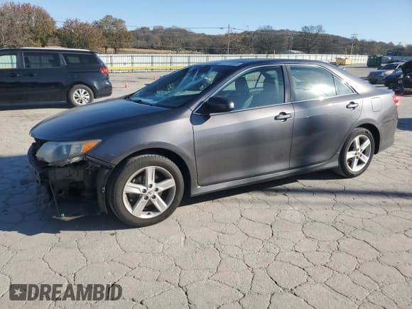 ✅ 2013 Toyota Camry SE • VIN: 4T1BF1FK5DU652919 • Lot: 92618305. Listed on Copart with 253,329 mi. Free auction sales archive from the USA and detailed vehicle history report at DreamBid. Image 1.