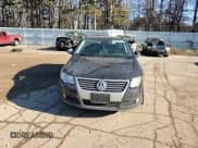 ✅ 2008 Volkswagen Passat VR6 • VIN: WVWRU73CX8E016604 • Лот: 43085785. Опубликован ранее на Copart с пробегом 160 415 миль. Бесплатный доступ к архиву аукционных продаж из США и подробный отчёт об истории автомобиля на DreamBid. Изображение 11.
