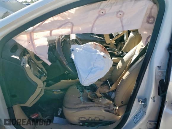 ✅ 2011 Buick LaCrosse CXS • VIN: 1G4GE5GD8BF380786 • Лот: 91016395. Опубликован ранее на Copart с пробегом Не указан. Бесплатный доступ к архиву аукционных продаж из США и подробный отчёт об истории автомобиля на DreamBid. Изображение 7.