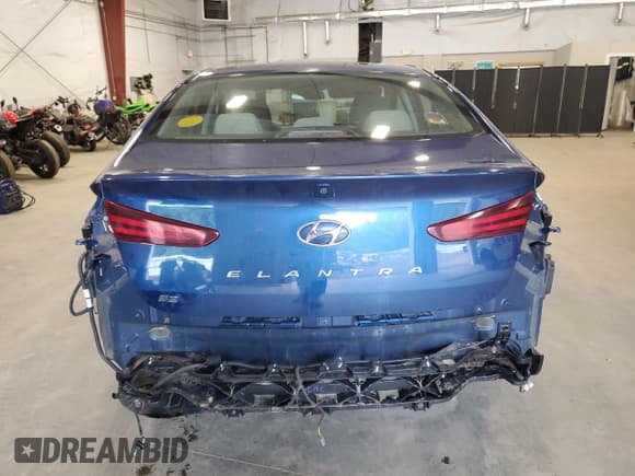 ✅ 2019 Hyundai Elantra SE • VIN: 5NPD74LF9KH454029 • Lot: 70486845. Listed on Copart with 63,440 mi. Free auction sales archive from the USA and detailed vehicle history report at DreamBid. Image 6.