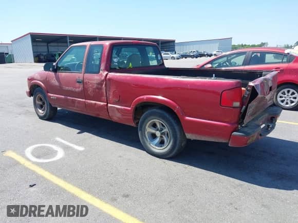 1999 Chevrolet S-10 LS Xtreme с VIN 1GCCS1949X8100662, выставлен на аукционе IAAI как лот 42032452 с пробегом 177 636 миль миль и . История ставок и продаж доступна на DreamBid. Изображение 3.