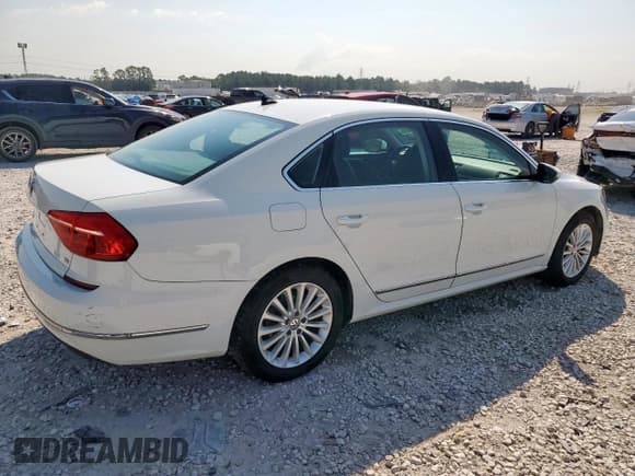 ✅ 2016 Volkswagen Passat SE • VIN: 1VWBT7A39GC005513 • Lot: 84415295. Listed on Copart with 168,660 mi. Free auction sales archive from the USA and detailed vehicle history report at DreamBid. Image 3.