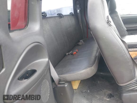 ✅ 2001 Dodge 1500 • VIN: 1B7HC13Y61J584322 • Lot: 43827399. Listed on IAAI with 225,484 mi. Free auction sales archive from the USA and detailed vehicle history report at DreamBid. Image 8.