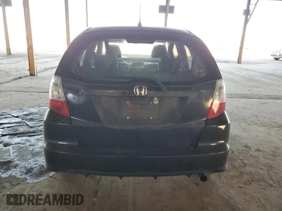 ✅ 2011 Honda Fit • VIN: JHMGE8H33BS004482 • Лот: 92126215. Опубликован ранее на Copart с пробегом 159 869 миль. Бесплатный доступ к архиву аукционных продаж из США и подробный отчёт об истории автомобиля на DreamBid. Изображение 6.