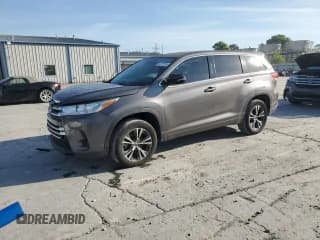 ✅ 2017 Toyota Highlander LE • VIN: 5TDZARFH2HS032804 • Lot: 81477215. Listed on Copart with 99,922 mi. Free auction sales archive from the USA and detailed vehicle history report at DreamBid. Image 1.