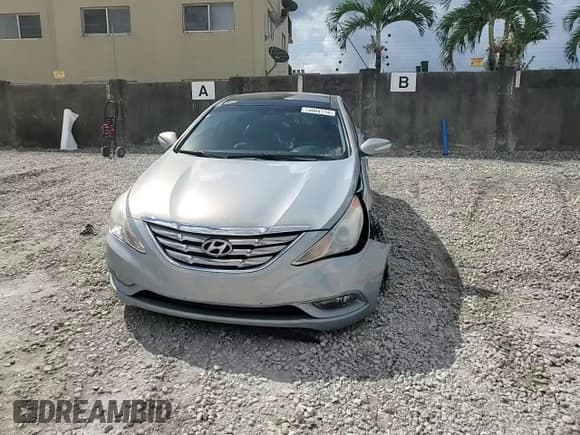 ✅ 2013 Hyundai Sonata Limited • VIN: 5NPEC4AC0DH676552 • Lot: 73004114. Listed on Copart with 102,424 mi. Free auction sales archive from the USA and detailed vehicle history report at DreamBid. Image 10.