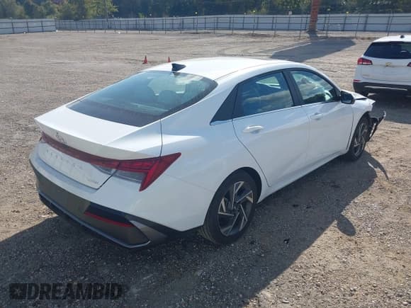 ✅ 2024 Hyundai Elantra Limited • VIN: KMHLP4DG9RU836303 • Лот: 43699266. Опубликован ранее на IAAI с пробегом 35 657 миль. Бесплатный доступ к архиву аукционных продаж из США и подробный отчёт об истории автомобиля на DreamBid. Изображение 4.