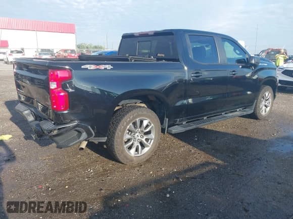 ✅ 2021 Chevrolet Silverado 1500 RST • VIN: 1GCUYEED1MZ130471 • Lot: 43109120. Wystawiony na IAAI z przebiegiem 80 336 mil. Bezpłatny archiwum sprzedaży aukcyjnych z USA i szczegółowy raport historii pojazdu na DreamBid. Zdjęcie 4.